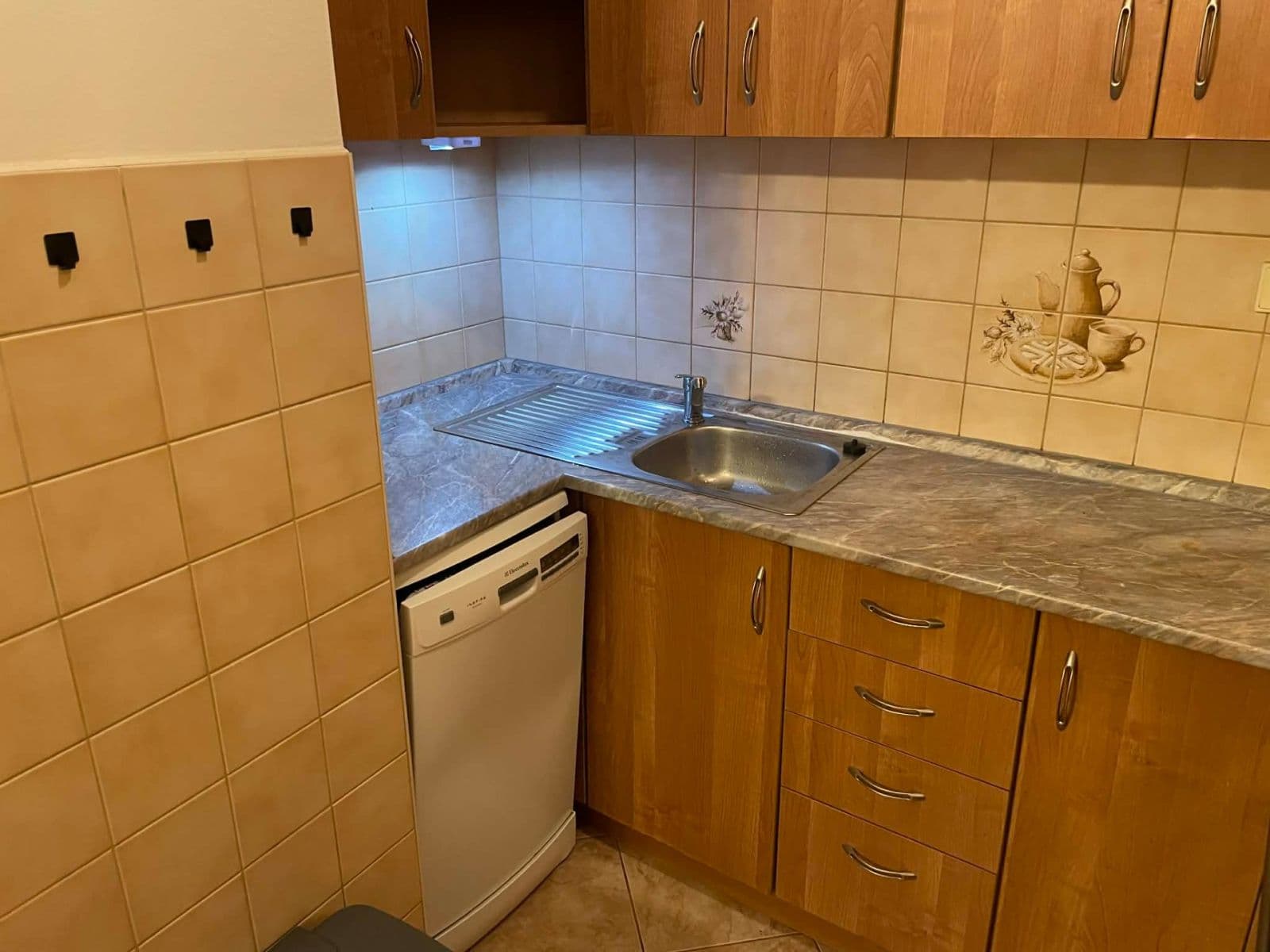 1 bedroom with open-plan kitchen flat to rent, 55 m², Komunardů, Prague, Prague 1 bedroom with open-plan kitchen flat to rent, 55 m², Komunardů, Prague, Prague
