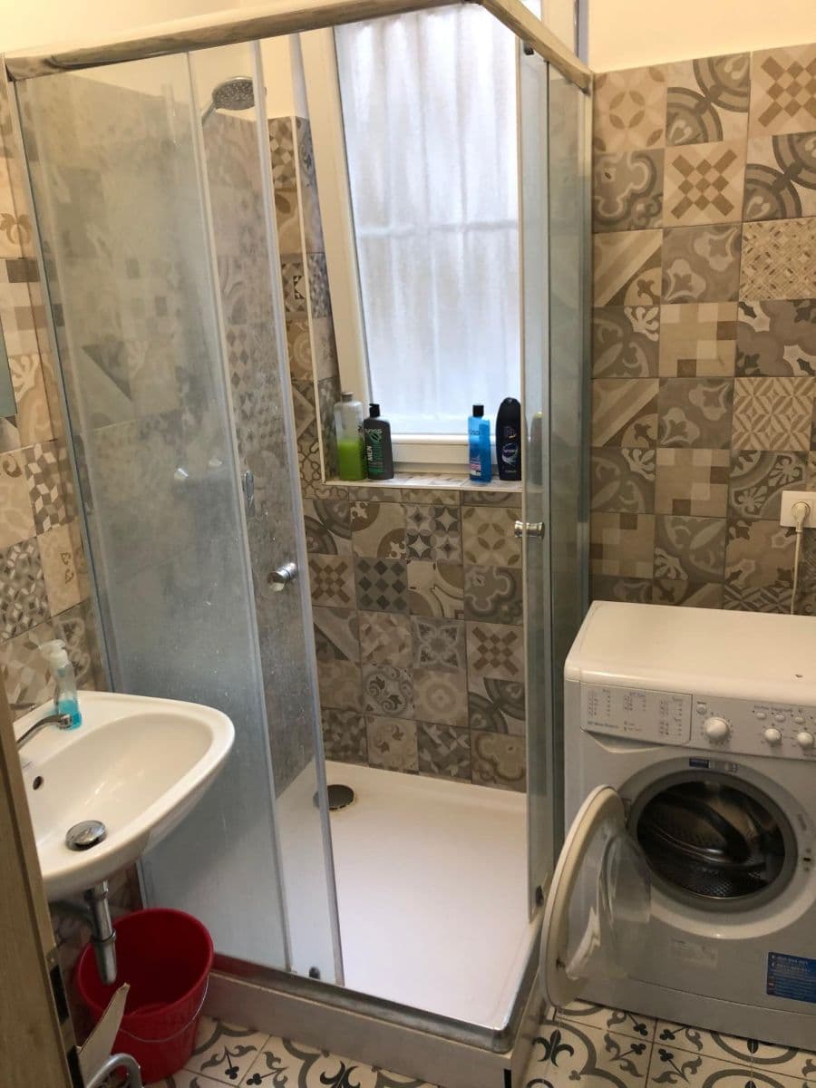 5 bedroom flat to rent, 85 m², Vladivostocká, Prague, Prague 5 bedroom flat to rent, 85 m², Vladivostocká, Prague, Prague