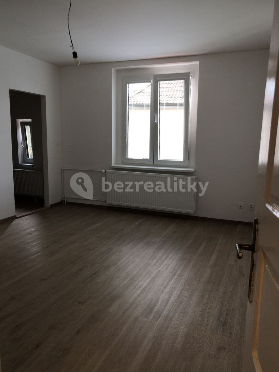 1 bedroom with open-plan kitchen flat to rent, 65 m², Gorkého, Říčany, Středočeský Region 1 bedroom with open-plan kitchen flat to rent, 65 m², Gorkého, Říčany, Středočeský Region
