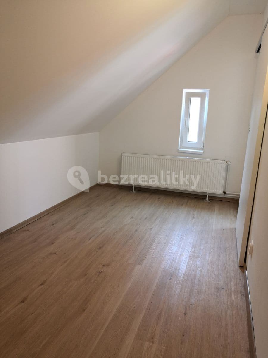 1 bedroom with open-plan kitchen flat to rent, 65 m², Gorkého, Říčany, Středočeský Region 1 bedroom with open-plan kitchen flat to rent, 65 m², Gorkého, Říčany, Středočeský Region