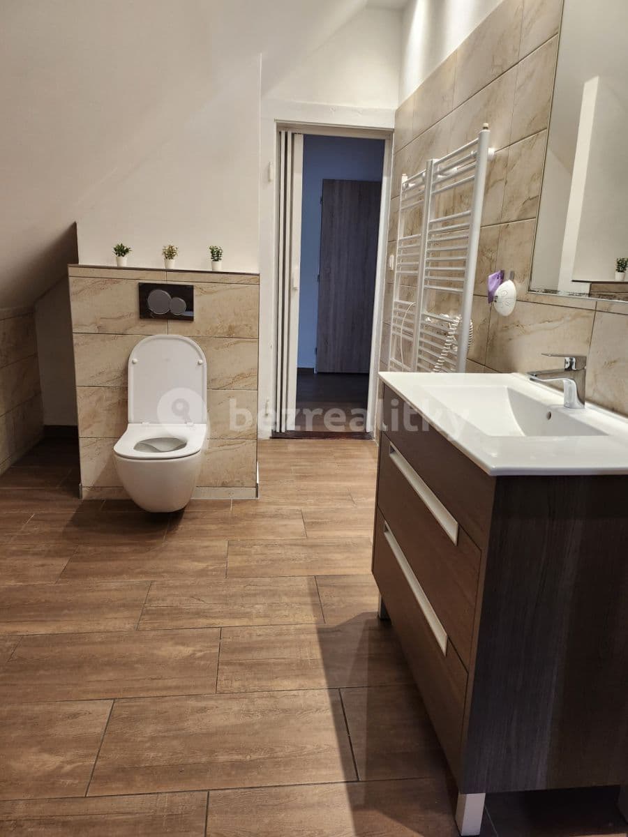1 bedroom with open-plan kitchen flat to rent, 65 m², Gorkého, Říčany, Středočeský Region 1 bedroom with open-plan kitchen flat to rent, 65 m², Gorkého, Říčany, Středočeský Region