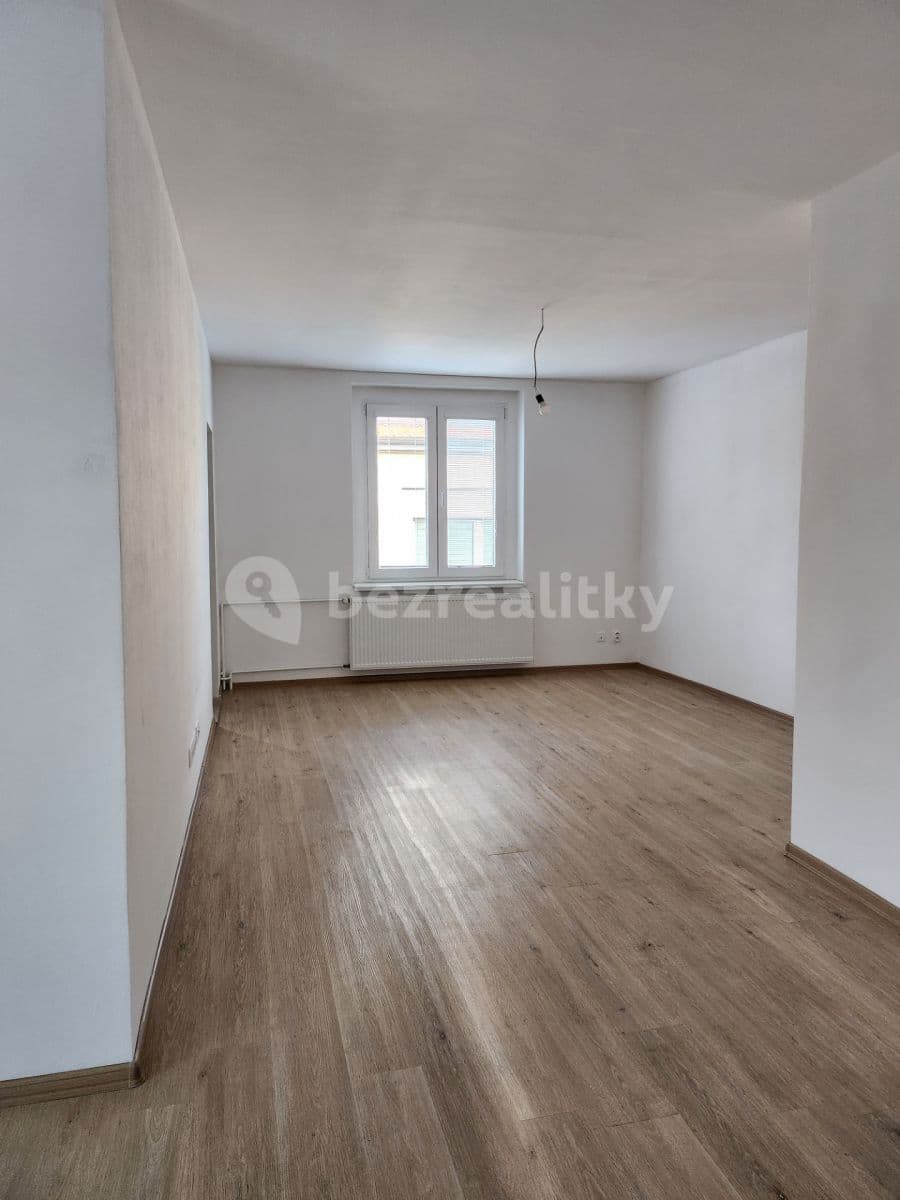 1 bedroom with open-plan kitchen flat to rent, 65 m², Gorkého, Říčany, Středočeský Region 1 bedroom with open-plan kitchen flat to rent, 65 m², Gorkého, Říčany, Středočeský Region