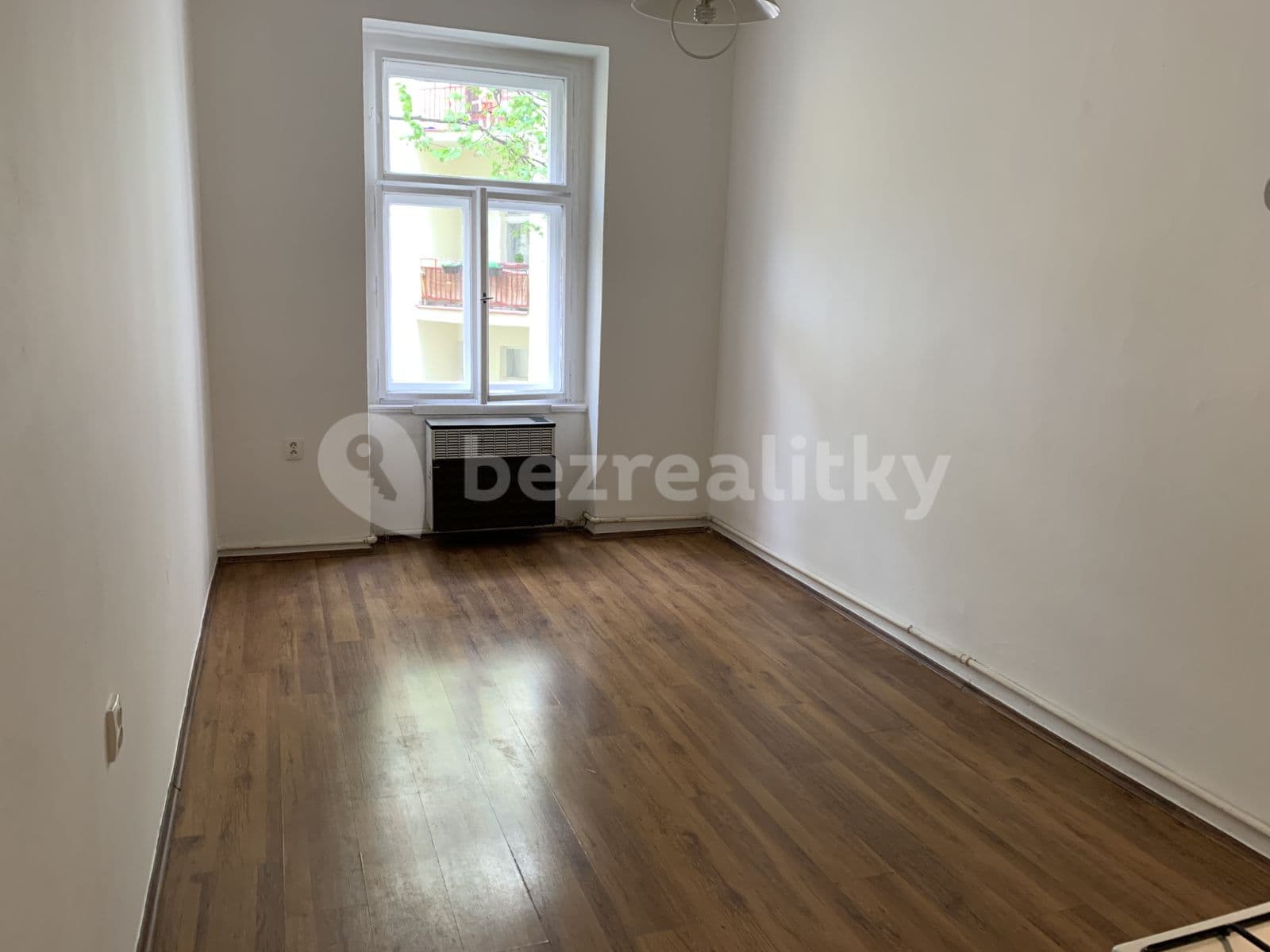 1 bedroom with open-plan kitchen flat to rent, 44 m², Mojmírova, Prague, Prague 1 bedroom with open-plan kitchen flat to rent, 44 m², Mojmírova, Prague, Prague