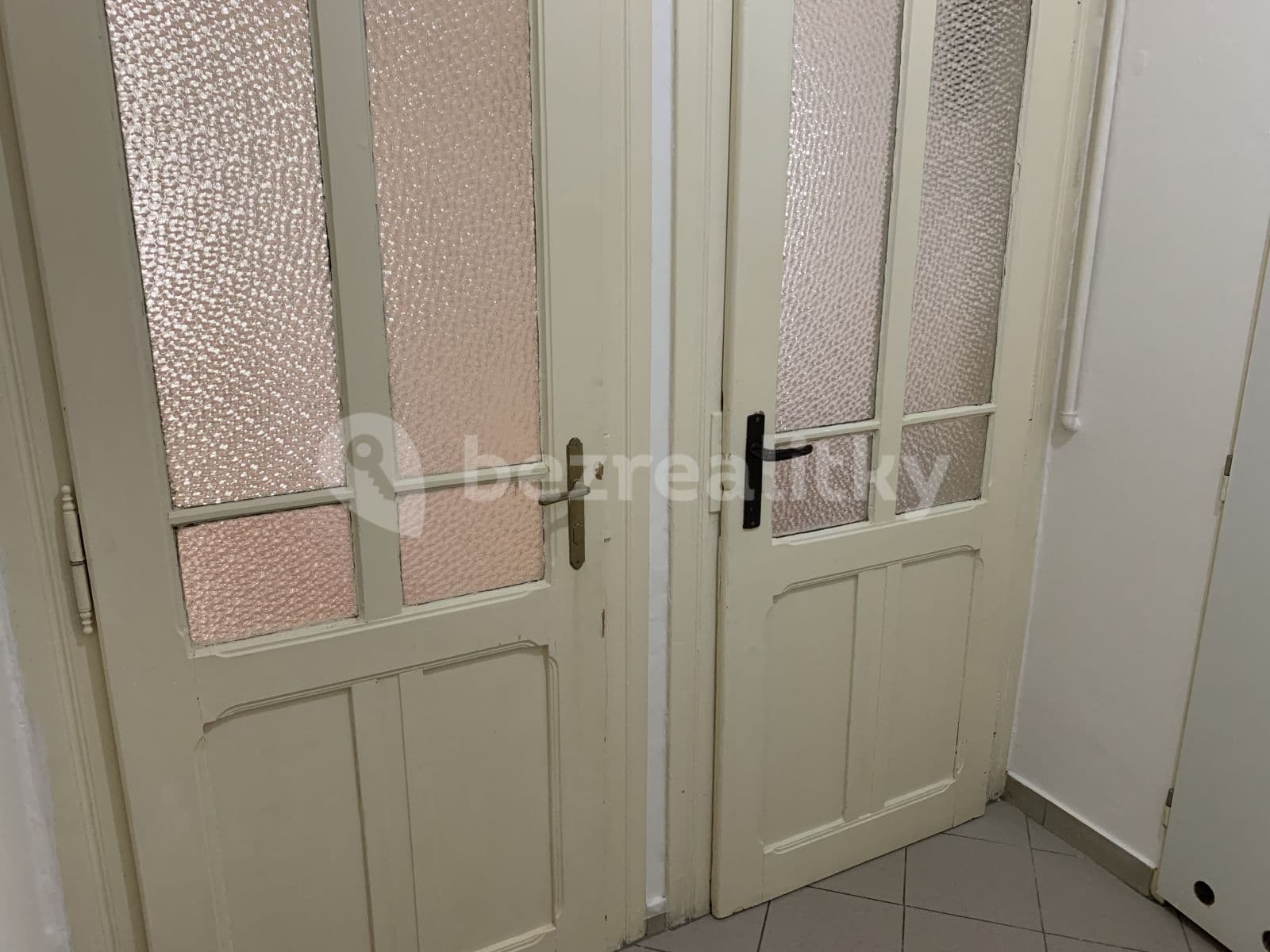 1 bedroom with open-plan kitchen flat to rent, 44 m², Mojmírova, Prague, Prague 1 bedroom with open-plan kitchen flat to rent, 44 m², Mojmírova, Prague, Prague