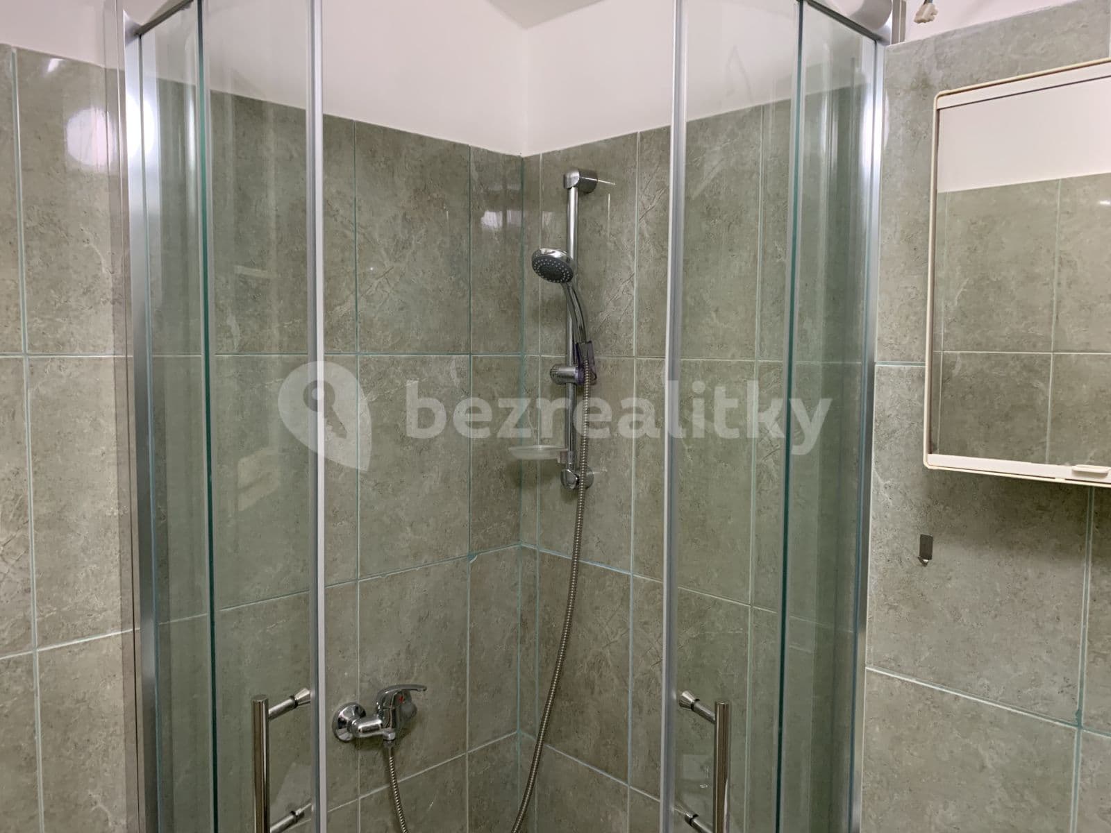 1 bedroom with open-plan kitchen flat to rent, 44 m², Mojmírova, Prague, Prague 1 bedroom with open-plan kitchen flat to rent, 44 m², Mojmírova, Prague, Prague