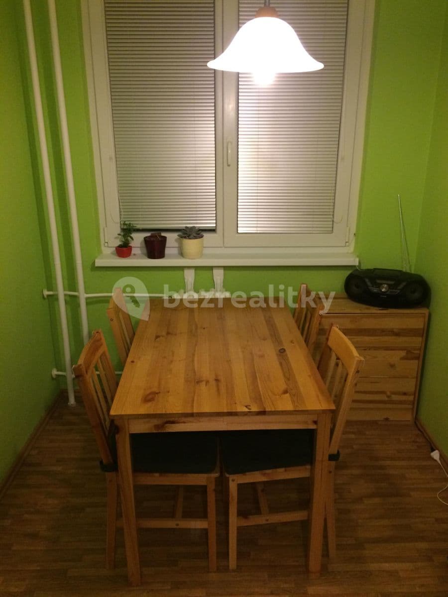 3 bedroom flat to rent, 80 m², Bellušova, Prague, Prague 3 bedroom flat to rent, 80 m², Bellušova, Prague, Prague