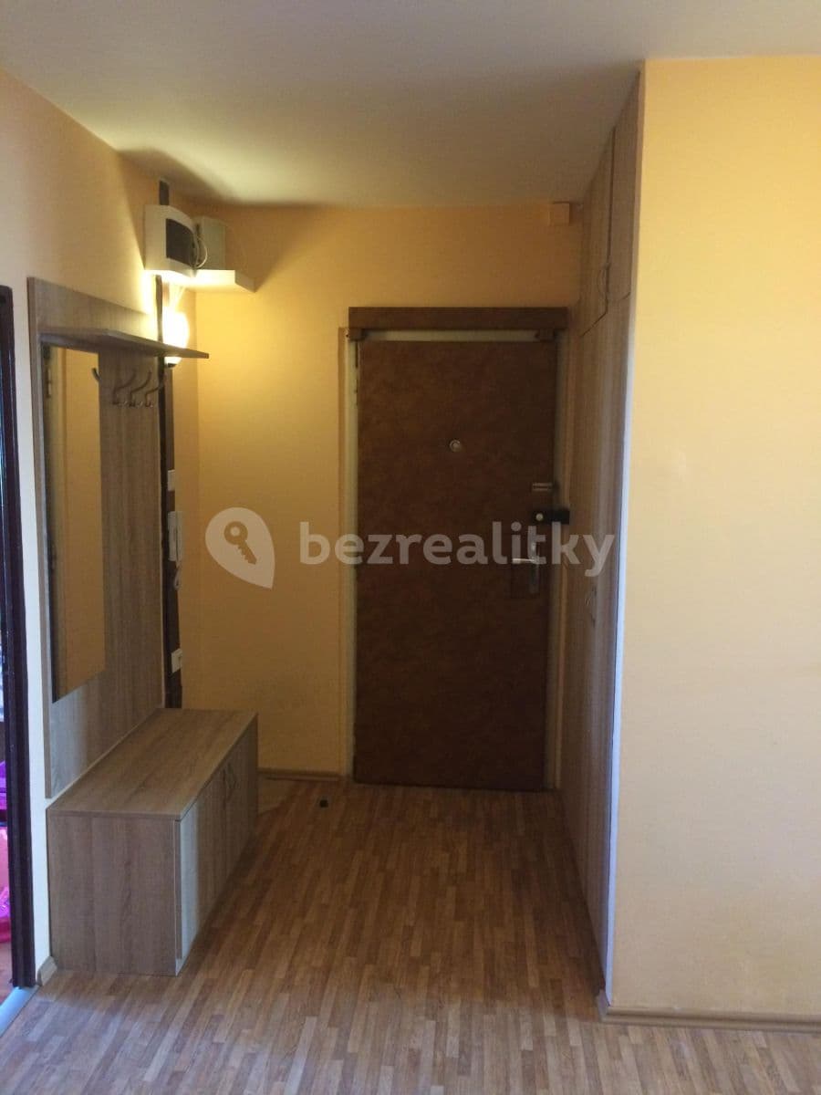 3 bedroom flat to rent, 80 m², Bellušova, Prague, Prague 3 bedroom flat to rent, 80 m², Bellušova, Prague, Prague