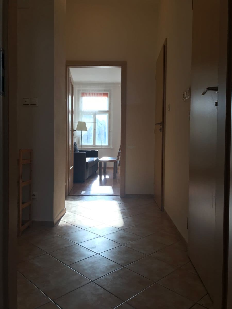 1 bedroom with open-plan kitchen flat to rent, 42 m², Černomořská, Prague, Prague 1 bedroom with open-plan kitchen flat to rent, 42 m², Černomořská, Prague, Prague