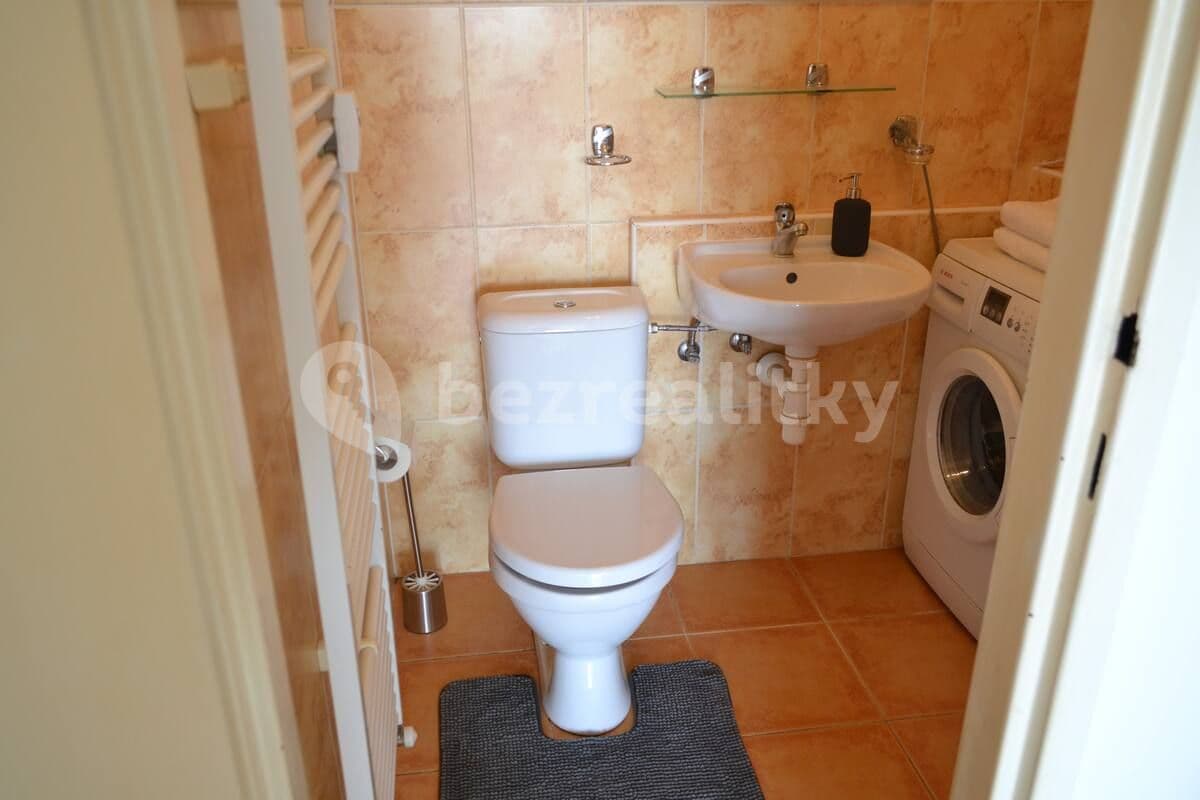 Small studio flat to rent, 30 m², náměstí Jiřího z Lobkovic, Prague, Prague Small studio flat to rent, 30 m², náměstí Jiřího z Lobkovic, Prague, Prague
