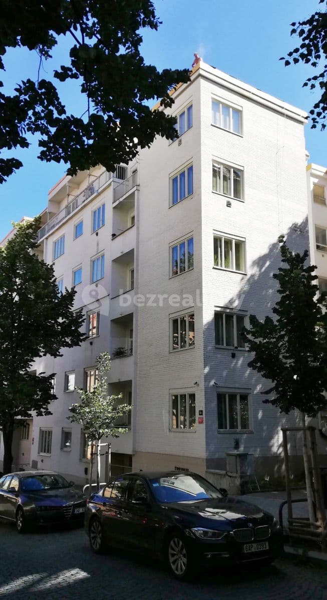 Studio flat to rent, 36 m², Radhošťská, Prague, Prague Studio flat to rent, 36 m², Radhošťská, Prague, Prague