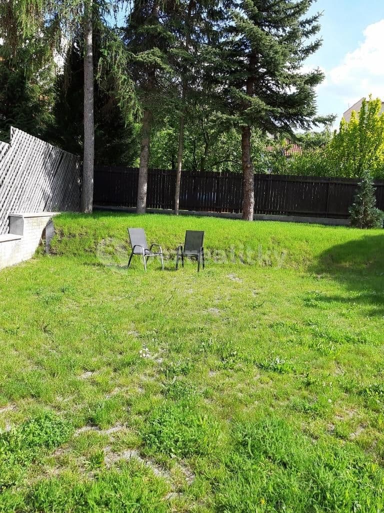 1 bedroom with open-plan kitchen flat to rent, 37 m², Pod Karlovarskou Silnicí, Prague, Prague 1 bedroom with open-plan kitchen flat to rent, 37 m², Pod Karlovarskou Silnicí, Prague, Prague