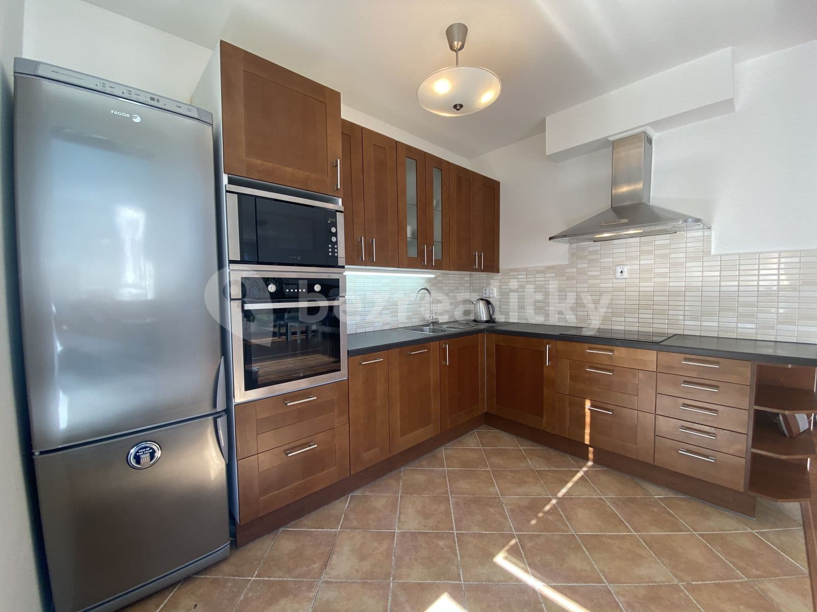 1 bedroom with open-plan kitchen flat to rent, 69 m², Přeštická, Prague, Prague 1 bedroom with open-plan kitchen flat to rent, 69 m², Přeštická, Prague, Prague