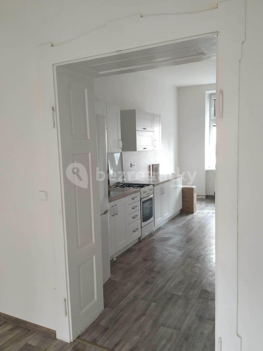 1 bedroom with open-plan kitchen flat to rent, 45 m², Štefánikovo Náměstí, Jihlava, Vysočina Region 1 bedroom with open-plan kitchen flat to rent, 45 m², Štefánikovo Náměstí, Jihlava, Vysočina Region