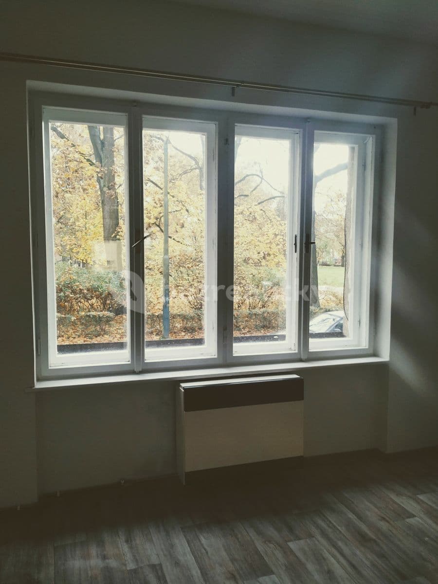 1 bedroom with open-plan kitchen flat to rent, 45 m², Štefánikovo Náměstí, Jihlava, Vysočina Region 1 bedroom with open-plan kitchen flat to rent, 45 m², Štefánikovo Náměstí, Jihlava, Vysočina Region