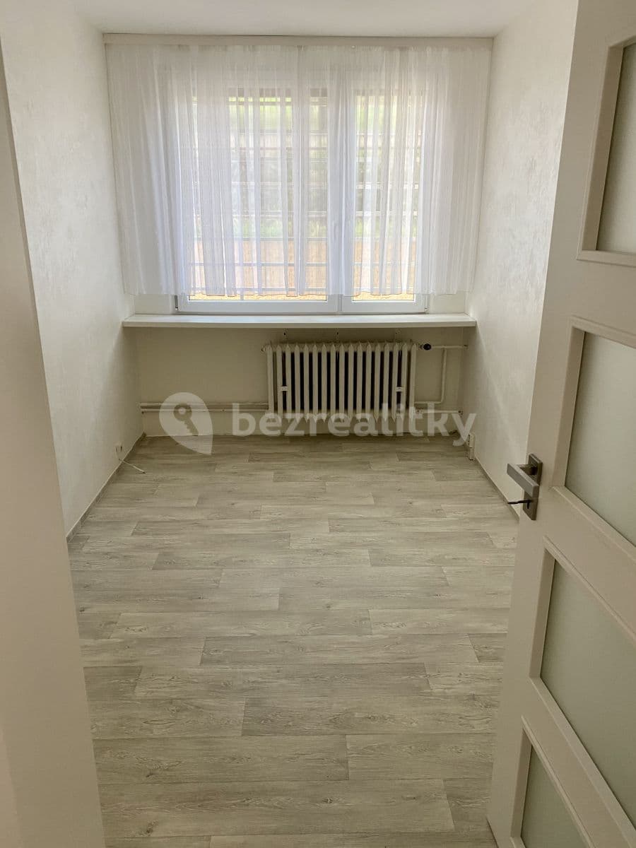 2 bedroom with open-plan kitchen flat to rent, 69 m², Prague, Prague