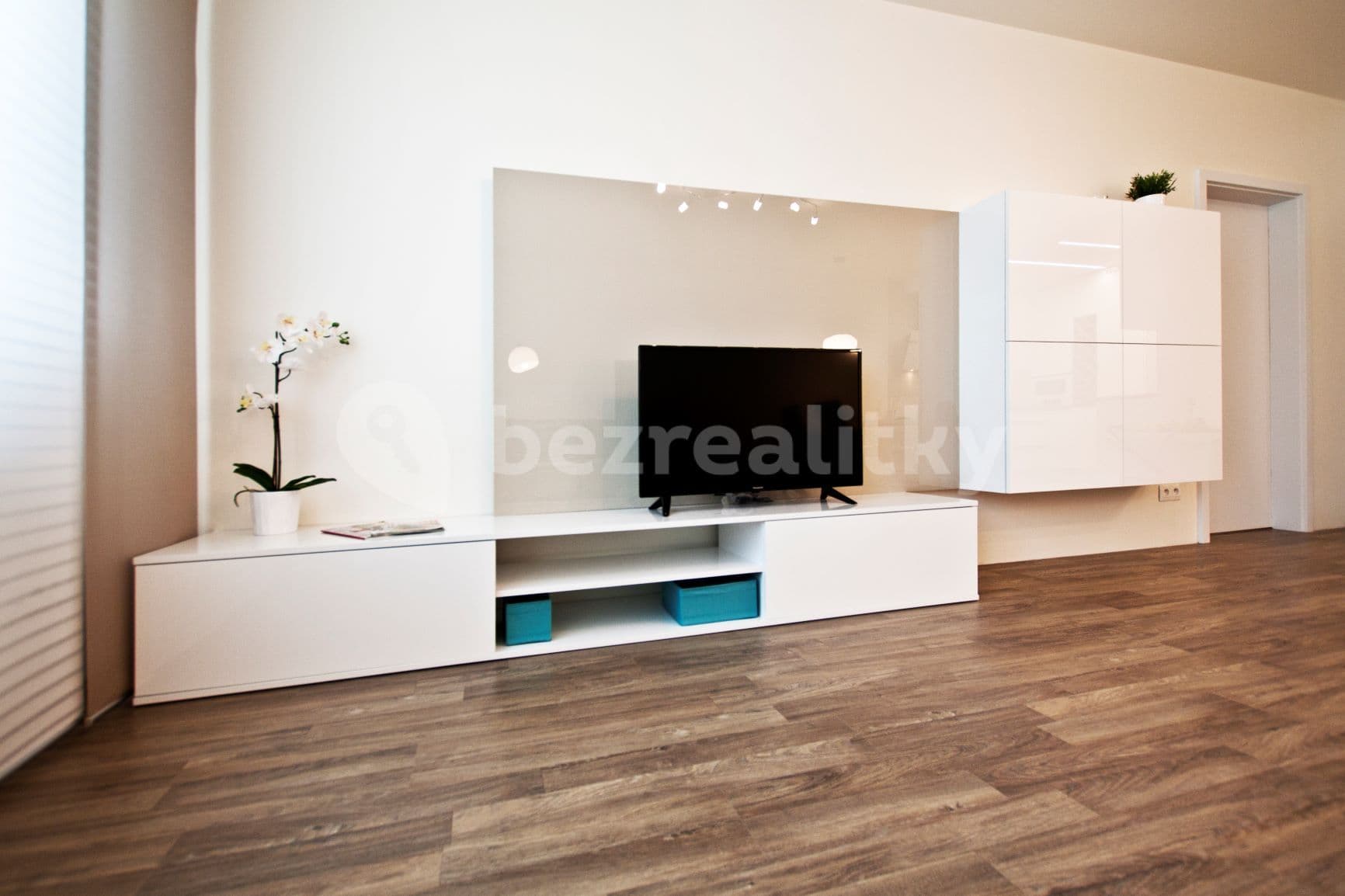 1 bedroom with open-plan kitchen flat to rent, 64 m², Škrábkových, Prague, Prague 1 bedroom with open-plan kitchen flat to rent, 64 m², Škrábkových, Prague, Prague