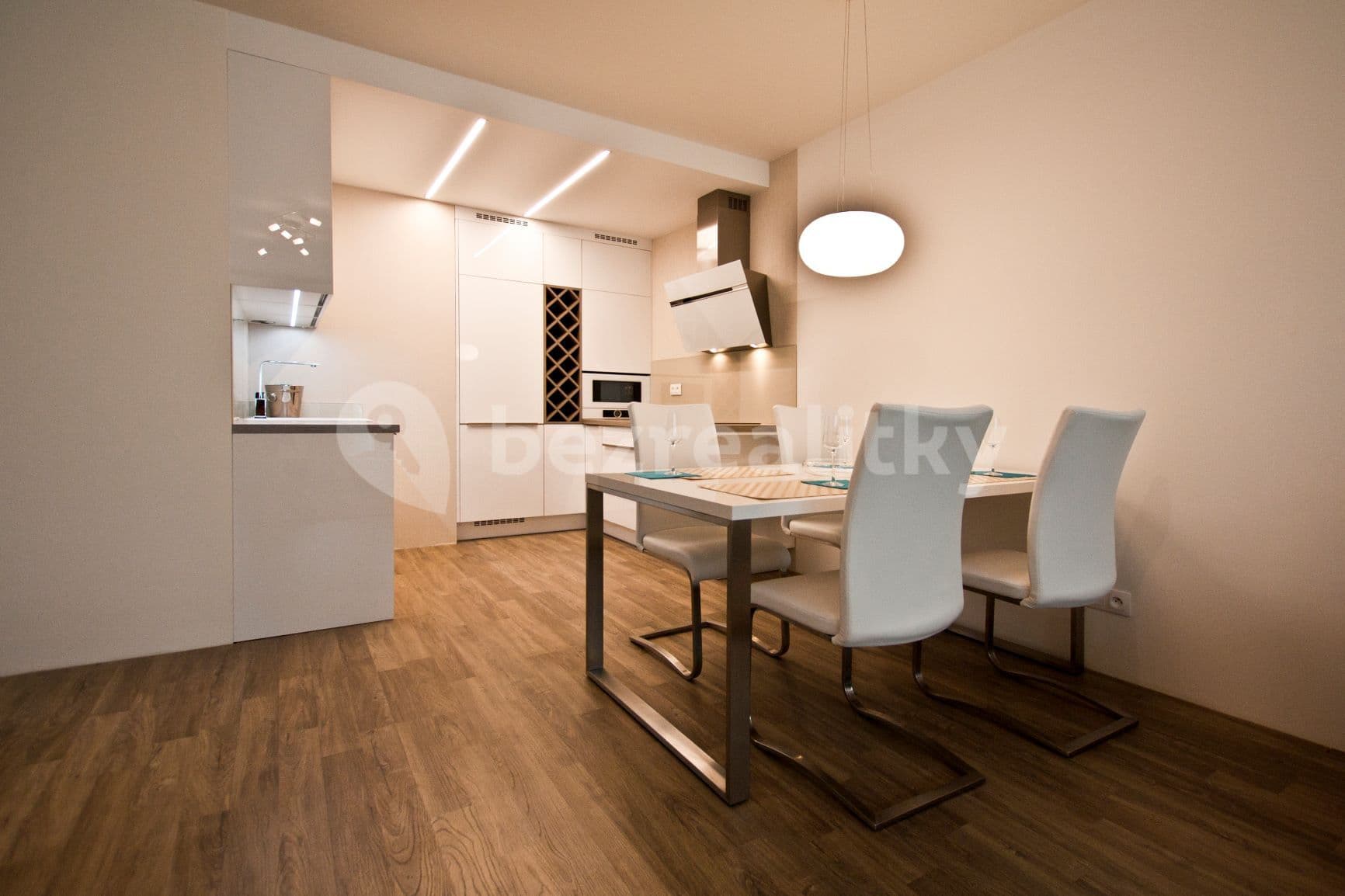 1 bedroom with open-plan kitchen flat to rent, 64 m², Škrábkových, Prague, Prague 1 bedroom with open-plan kitchen flat to rent, 64 m², Škrábkových, Prague, Prague