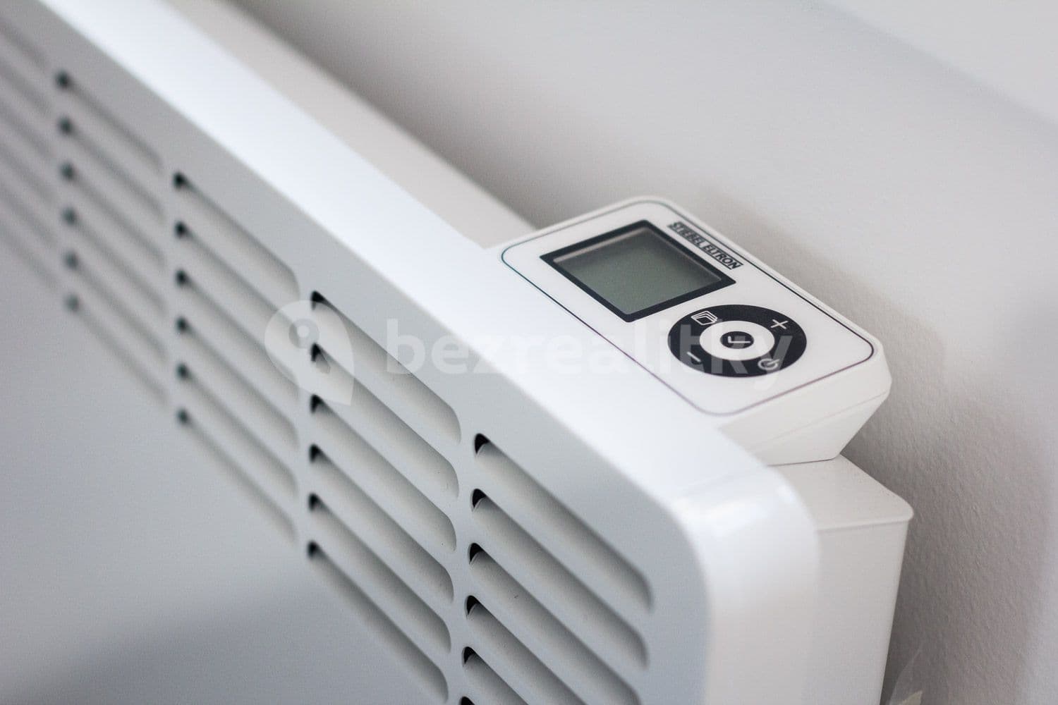 1 bedroom with open-plan kitchen flat to rent, 40 m², Podplukovníka Sochora, Prague, Prague 1 bedroom with open-plan kitchen flat to rent, 40 m², Podplukovníka Sochora, Prague, Prague