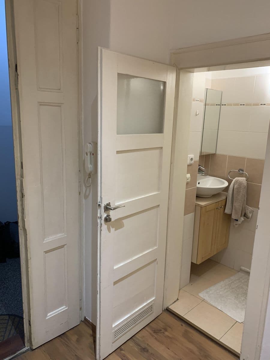 1 bedroom flat to rent, 37 m², Seifertova, Prague, Prague 1 bedroom flat to rent, 37 m², Seifertova, Prague, Prague