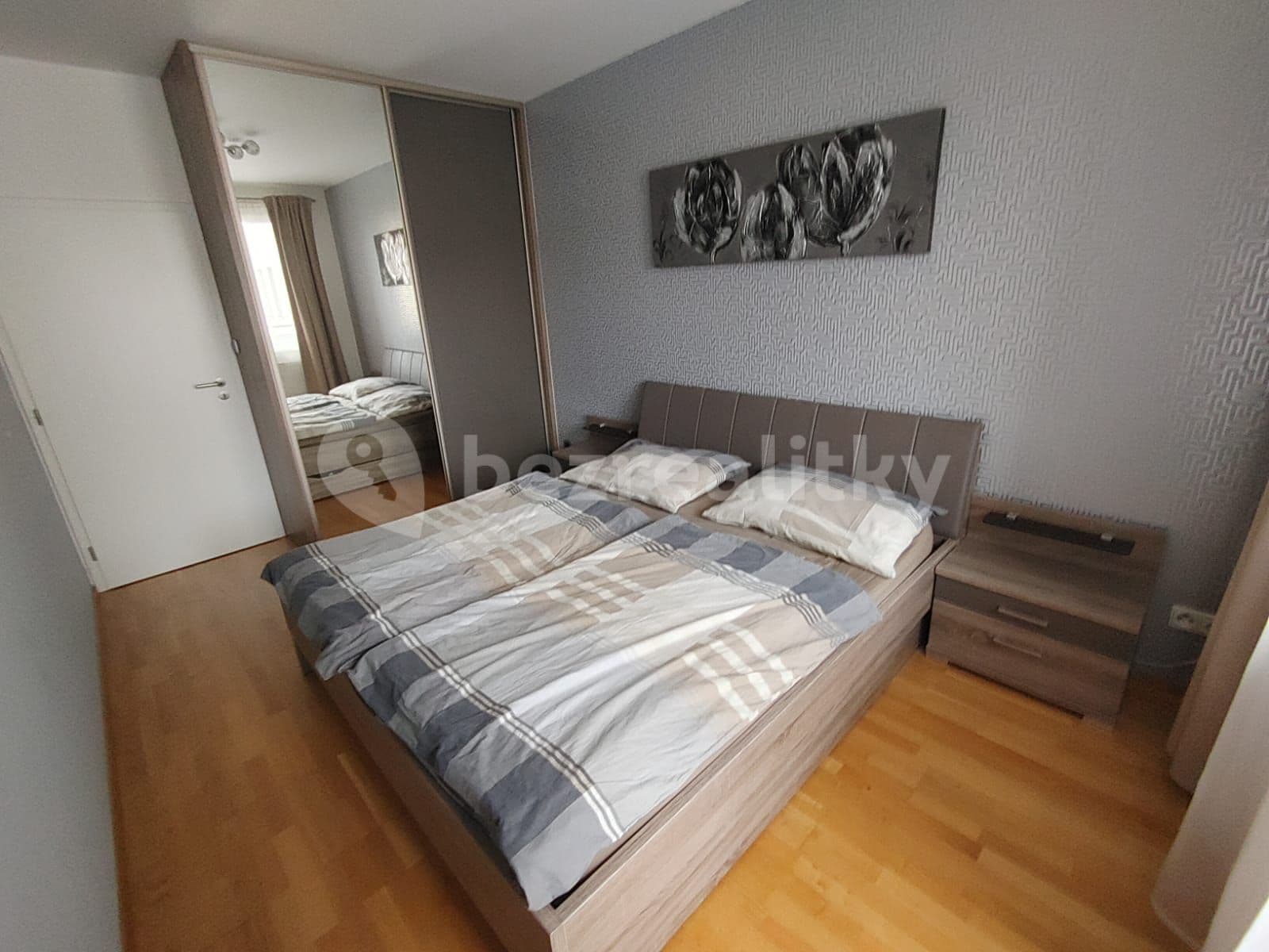 2 bedroom with open-plan kitchen flat to rent, 82 m², U Svobodárny, Prague, Prague 2 bedroom with open-plan kitchen flat to rent, 82 m², U Svobodárny, Prague, Prague