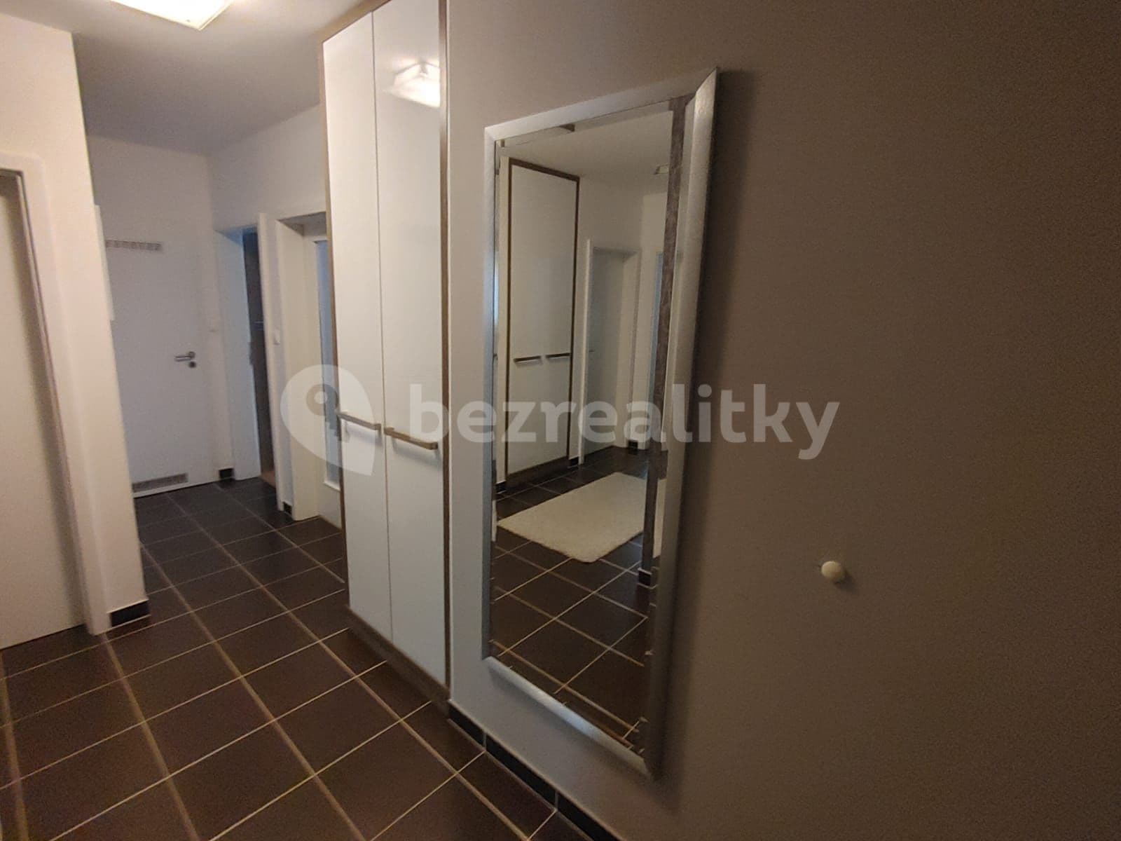 2 bedroom with open-plan kitchen flat to rent, 82 m², U Svobodárny, Prague, Prague 2 bedroom with open-plan kitchen flat to rent, 82 m², U Svobodárny, Prague, Prague