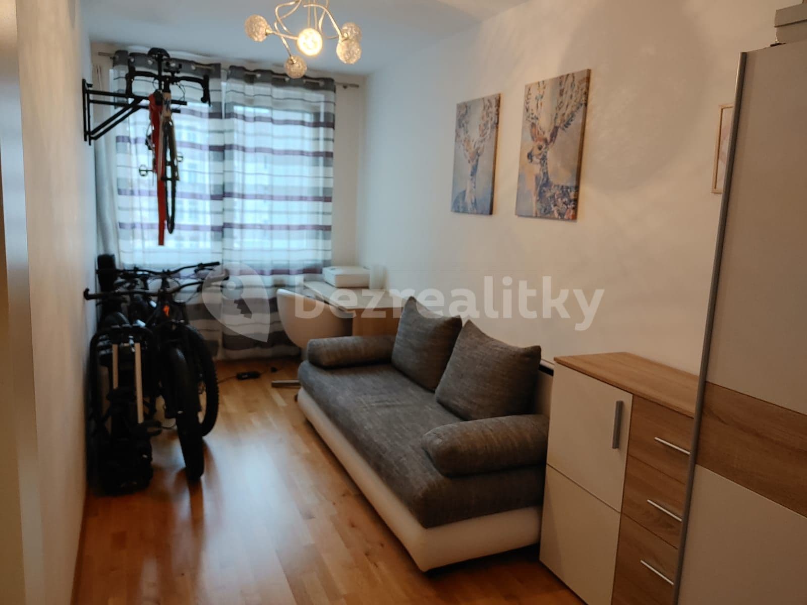 2 bedroom with open-plan kitchen flat to rent, 82 m², U Svobodárny, Prague, Prague 2 bedroom with open-plan kitchen flat to rent, 82 m², U Svobodárny, Prague, Prague