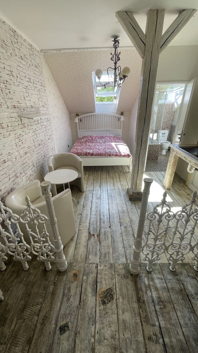 Studio flat to rent, 30 m², Lublaňská, Prague, Prague Studio flat to rent, 30 m², Lublaňská, Prague, Prague