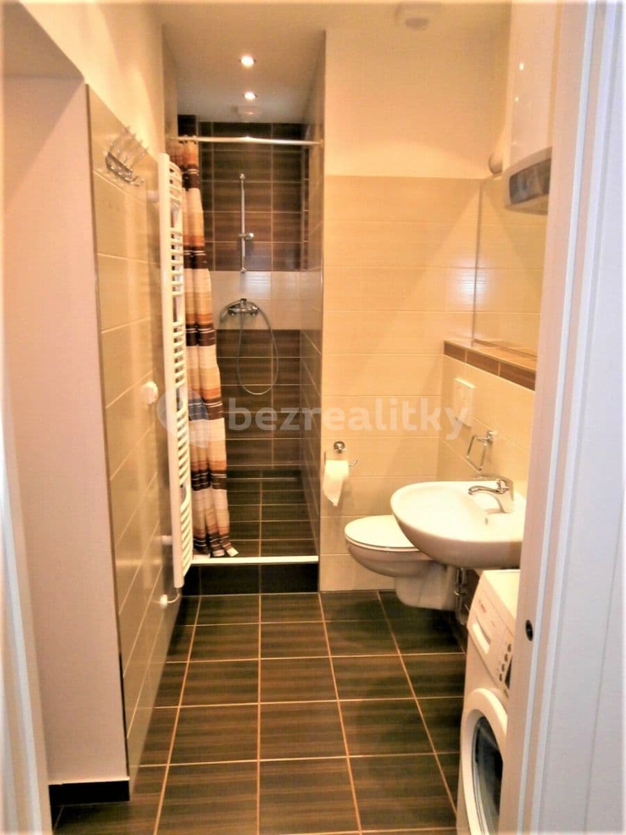 Studio flat to rent, 33 m², Nad Zámečkem, Prague, Prague Studio flat to rent, 33 m², Nad Zámečkem, Prague, Prague