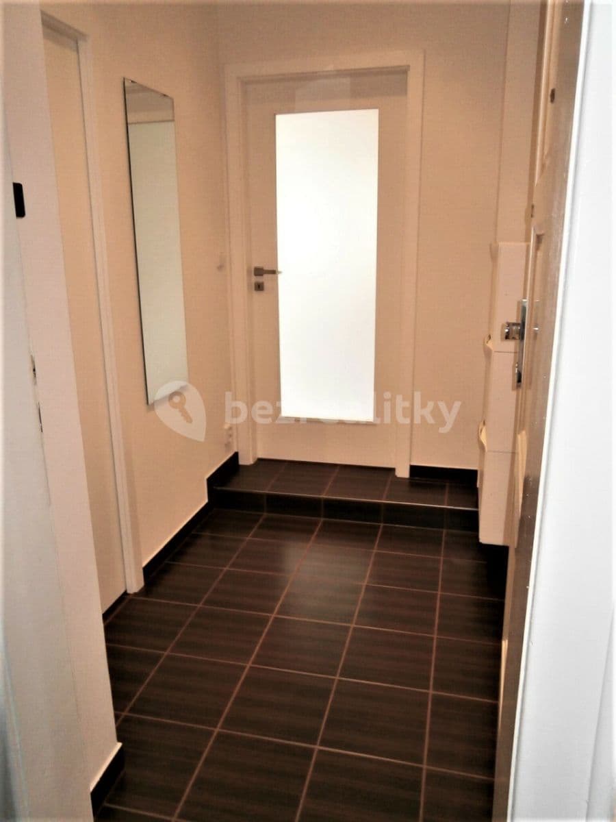 Studio flat to rent, 33 m², Nad Zámečkem, Prague, Prague Studio flat to rent, 33 m², Nad Zámečkem, Prague, Prague