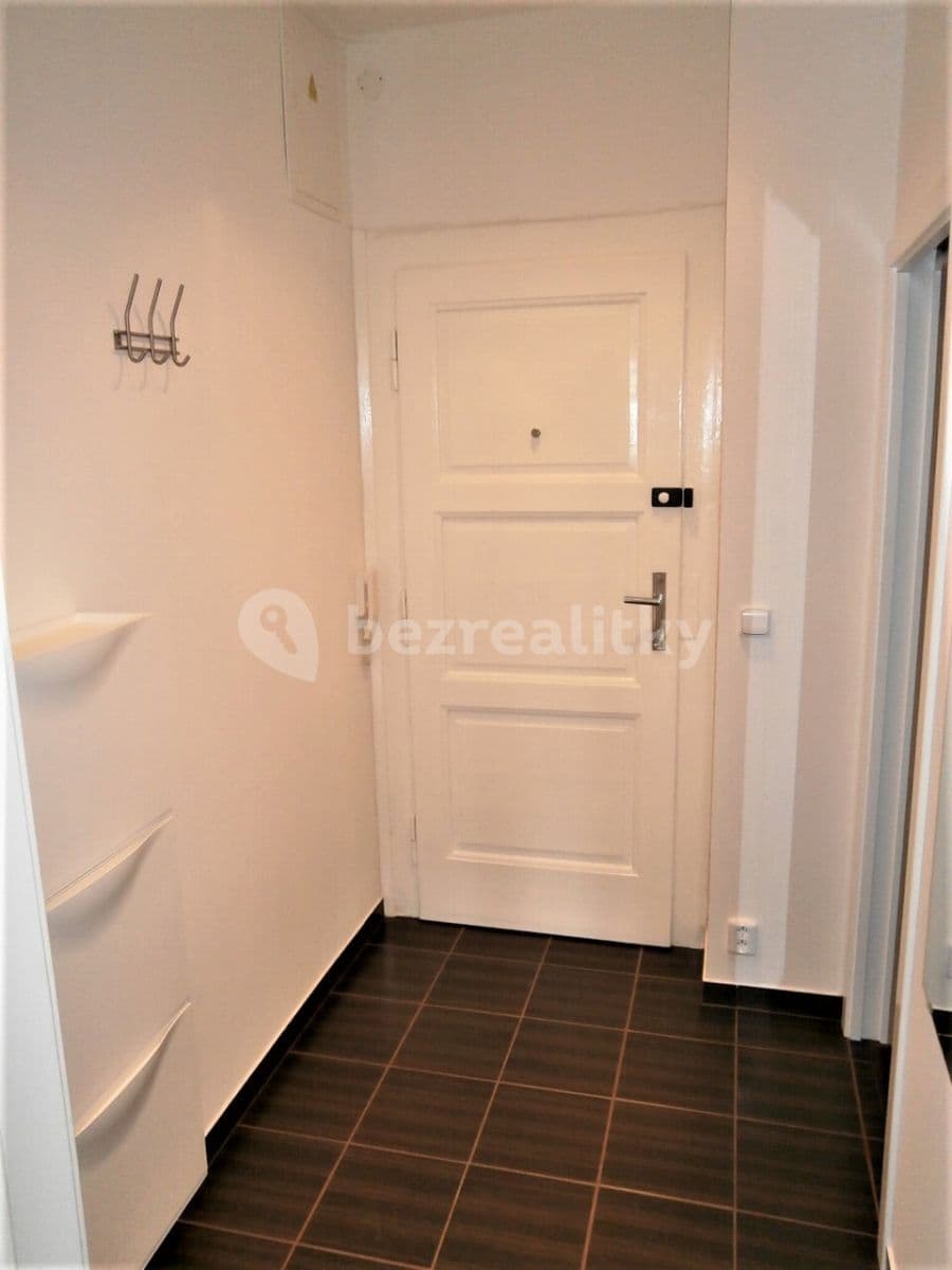 Studio flat to rent, 33 m², Nad Zámečkem, Prague, Prague Studio flat to rent, 33 m², Nad Zámečkem, Prague, Prague