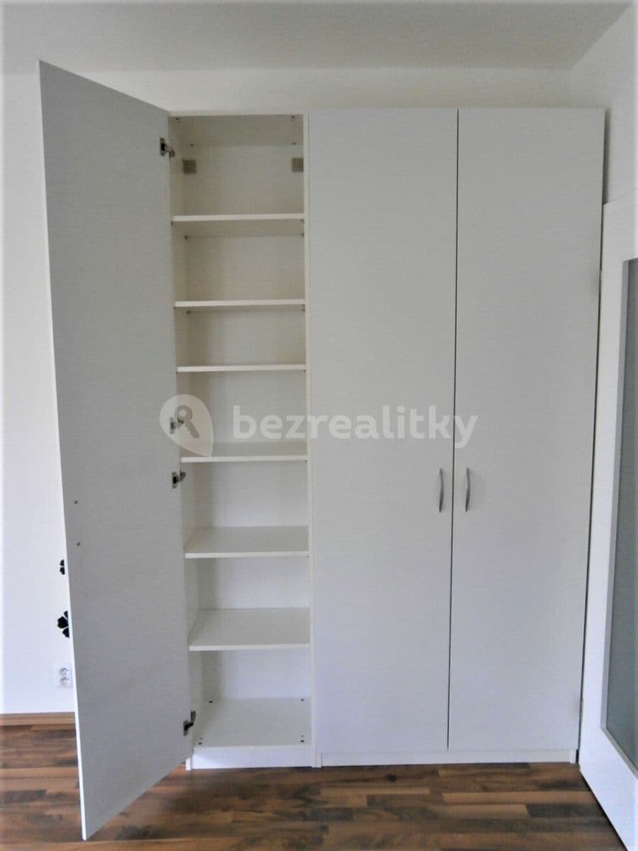 Studio flat to rent, 33 m², Nad Zámečkem, Prague, Prague Studio flat to rent, 33 m², Nad Zámečkem, Prague, Prague