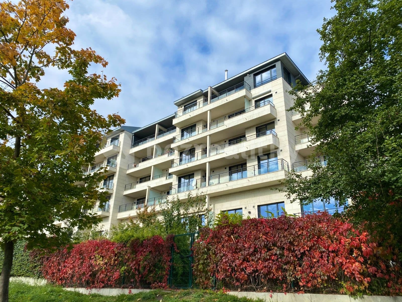 2 bedroom with open-plan kitchen flat to rent, 77 m², Na Petynce, Prague, Prague 2 bedroom with open-plan kitchen flat to rent, 77 m², Na Petynce, Prague, Prague