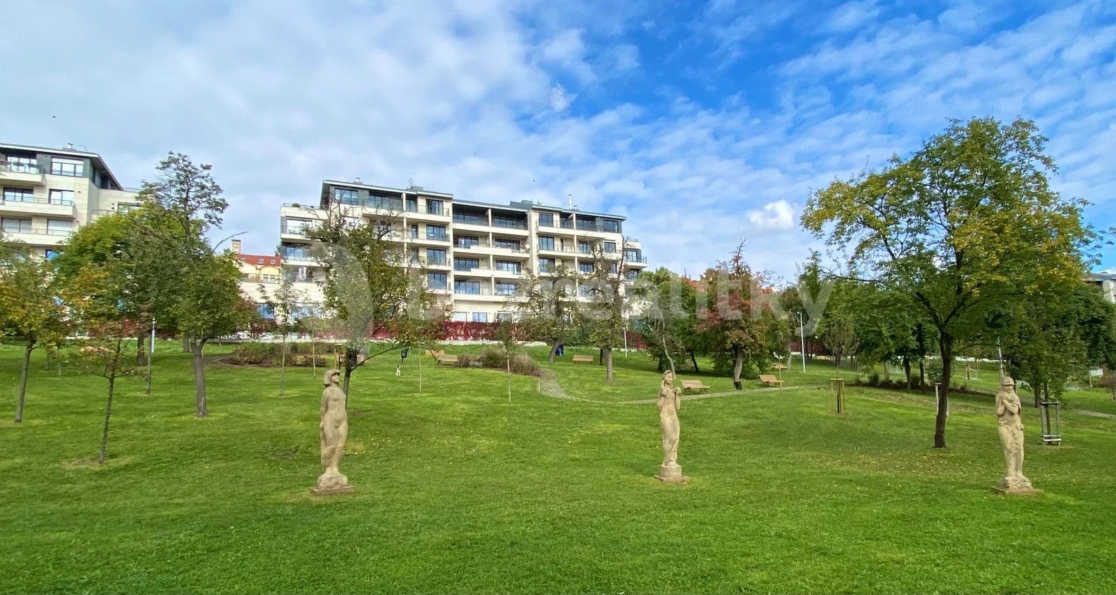 2 bedroom with open-plan kitchen flat to rent, 77 m², Na Petynce, Prague, Prague 2 bedroom with open-plan kitchen flat to rent, 77 m², Na Petynce, Prague, Prague