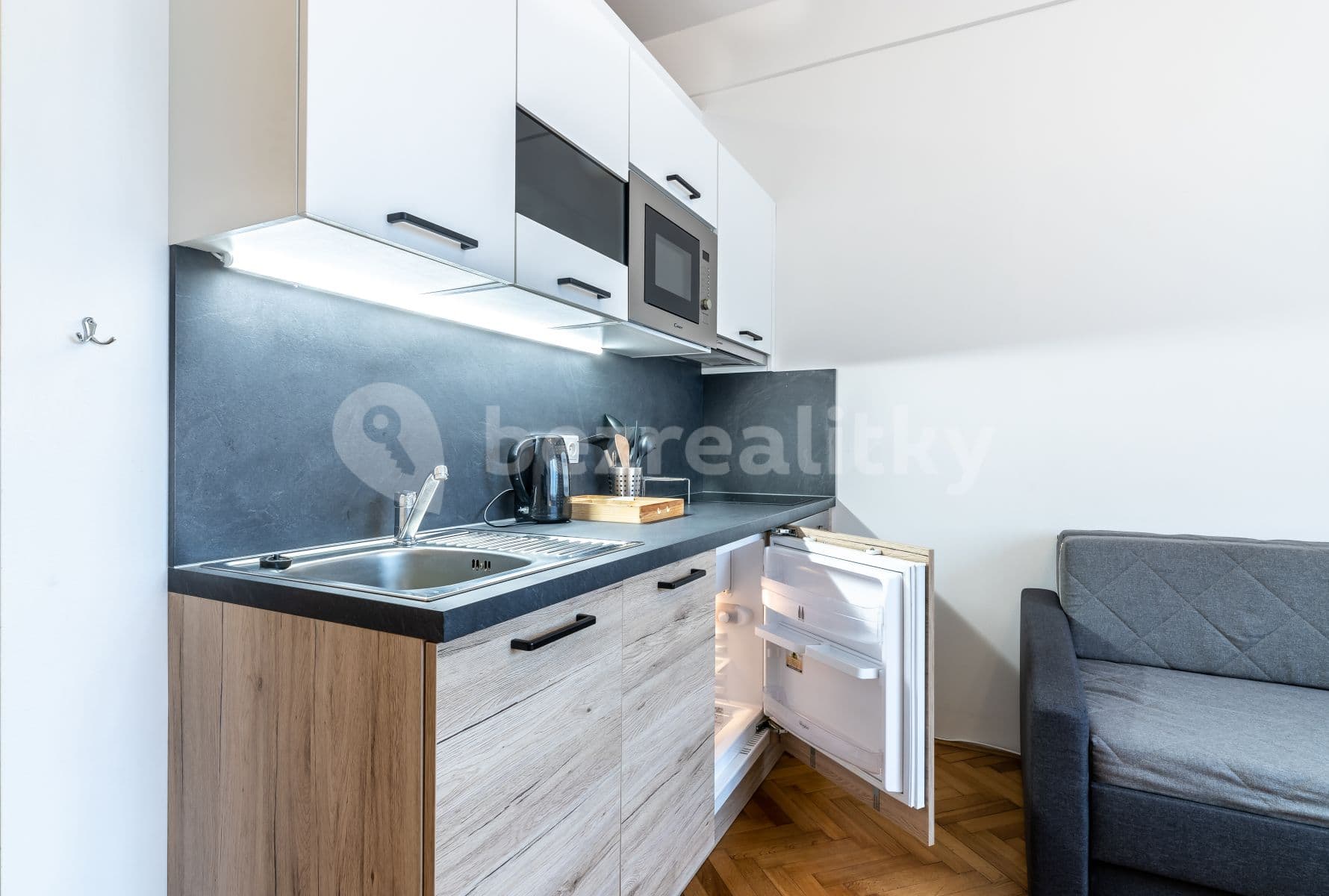 Studio flat to rent, 28 m², Revoluční, Prague, Prague Studio flat to rent, 28 m², Revoluční, Prague, Prague