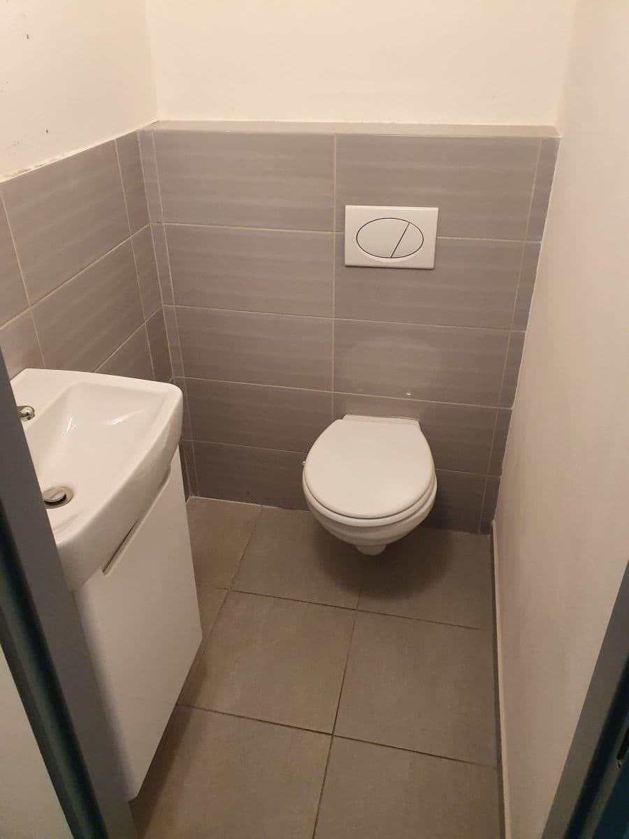 non-residential property to rent, 96 m², Průmyslová, Strančice, Středočeský Region non-residential property to rent, 96 m², Průmyslová, Strančice, Středočeský Region