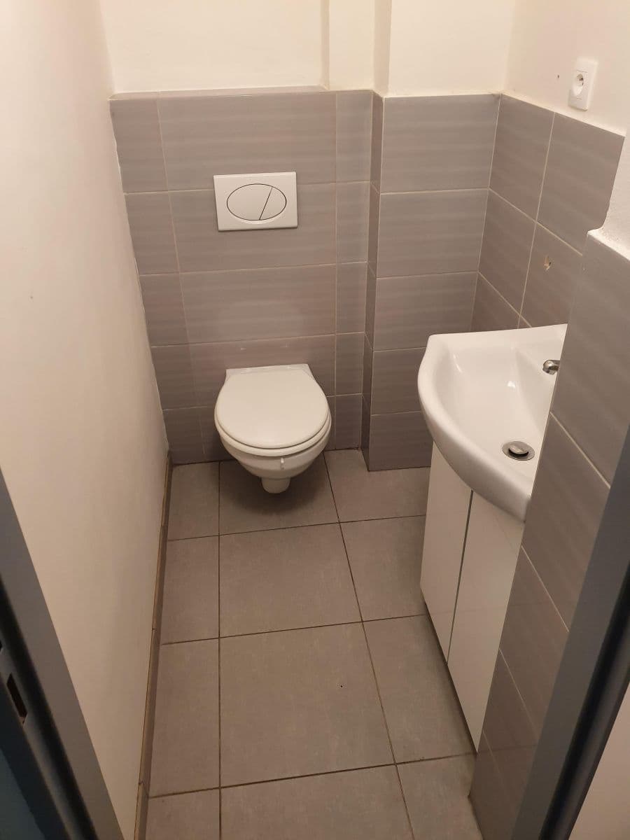 non-residential property to rent, 96 m², Průmyslová, Strančice, Středočeský Region non-residential property to rent, 96 m², Průmyslová, Strančice, Středočeský Region