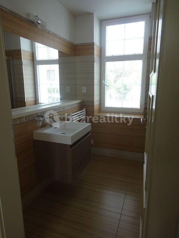 Studio flat to rent, 34 m², Albertova, Hradec Králové, Královéhradecký Region Studio flat to rent, 34 m², Albertova, Hradec Králové, Královéhradecký Region