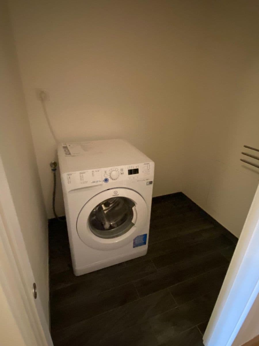 1 bedroom with open-plan kitchen flat to rent, 56 m², Elišky Peškové, Prague, Prague 1 bedroom with open-plan kitchen flat to rent, 56 m², Elišky Peškové, Prague, Prague