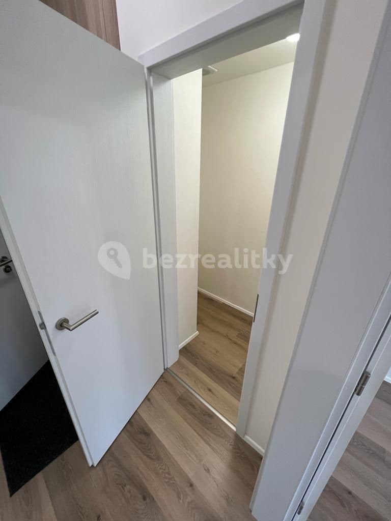 Studio flat to rent, 31 m², Spolková, Brno, Jihomoravský Region Studio flat to rent, 31 m², Spolková, Brno, Jihomoravský Region