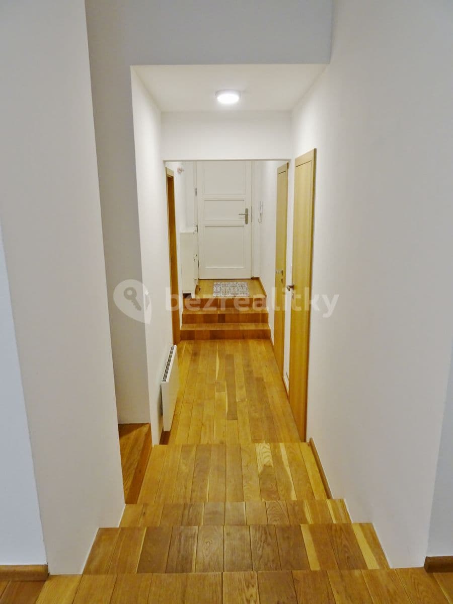 Studio flat to rent, 43 m², U Studánky, Prague, Prague Studio flat to rent, 43 m², U Studánky, Prague, Prague