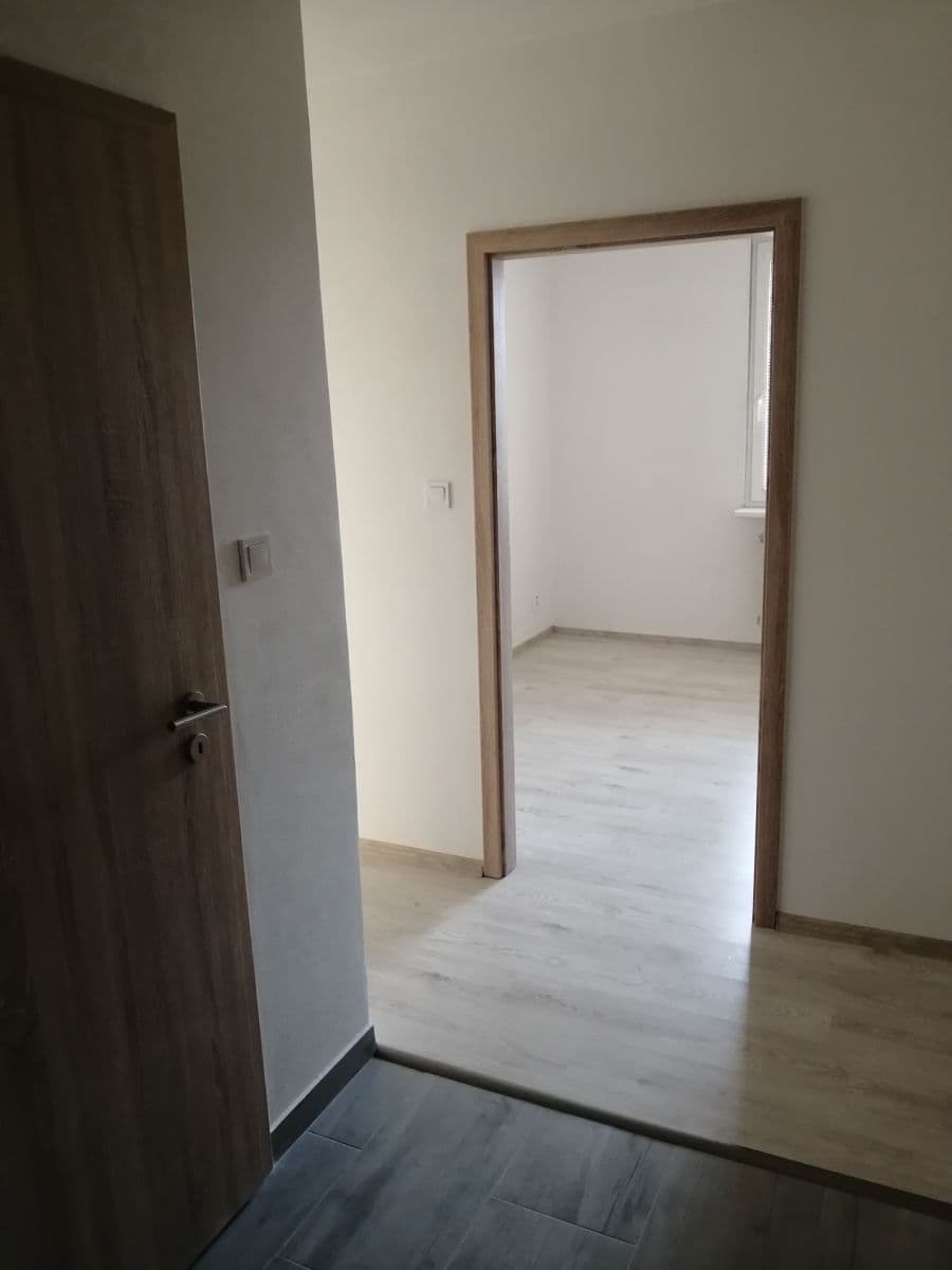 1 bedroom with open-plan kitchen flat to rent, 49 m², U Školy, Příbram, Středočeský Region 1 bedroom with open-plan kitchen flat to rent, 49 m², U Školy, Příbram, Středočeský Region