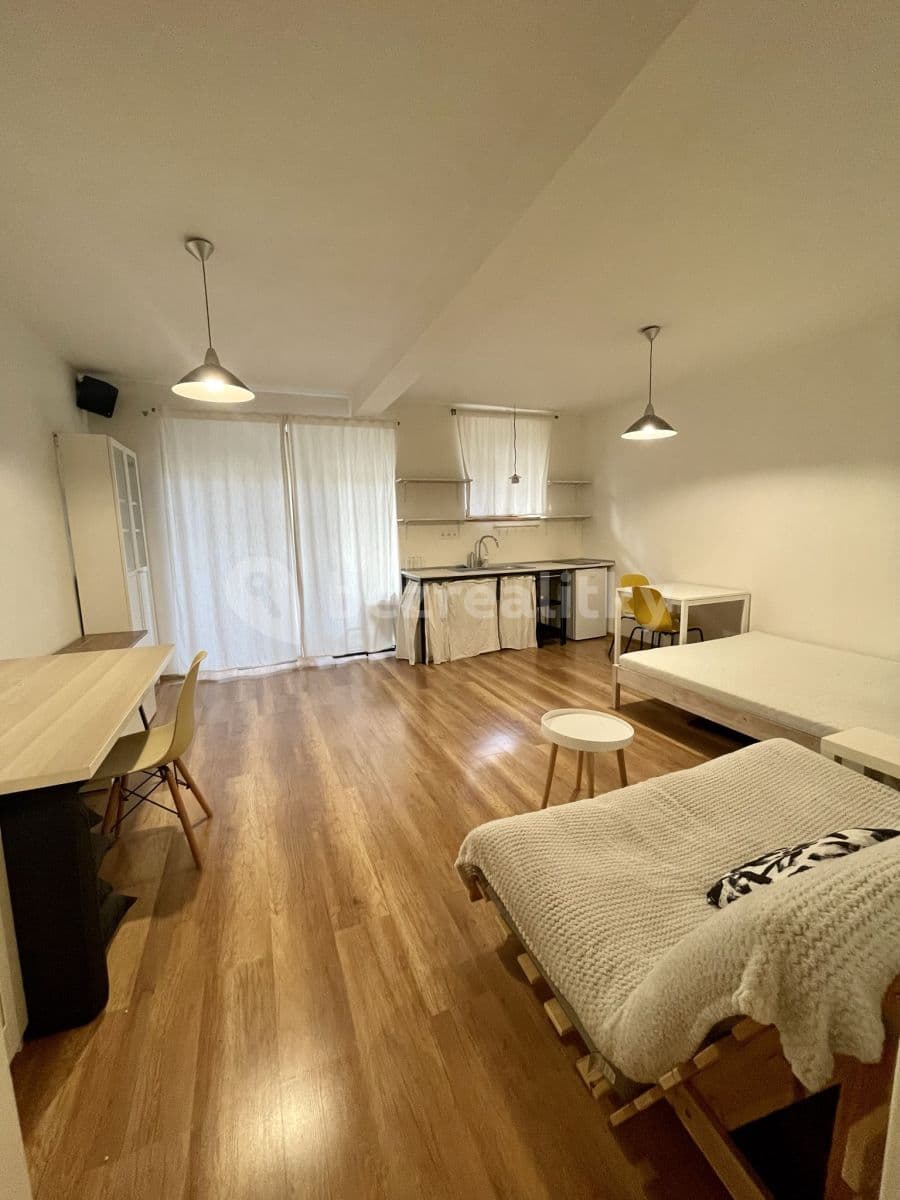 Studio flat to rent, 34 m², Žižkova, Brno, Jihomoravský Region Studio flat to rent, 34 m², Žižkova, Brno, Jihomoravský Region