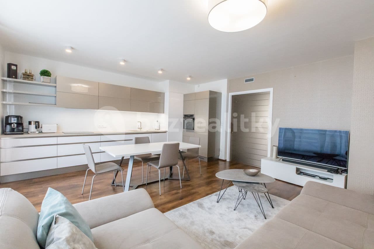 2 bedroom with open-plan kitchen flat to rent, 120 m², Koněvova, Prague, Prague 2 bedroom with open-plan kitchen flat to rent, 120 m², Koněvova, Prague, Prague