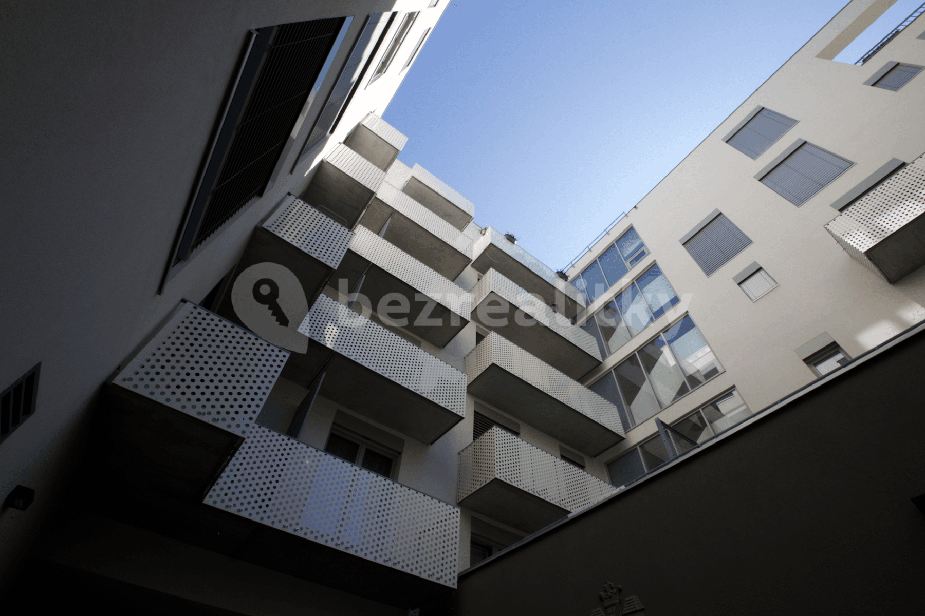 2 bedroom with open-plan kitchen flat to rent, 120 m², Koněvova, Prague, Prague 2 bedroom with open-plan kitchen flat to rent, 120 m², Koněvova, Prague, Prague