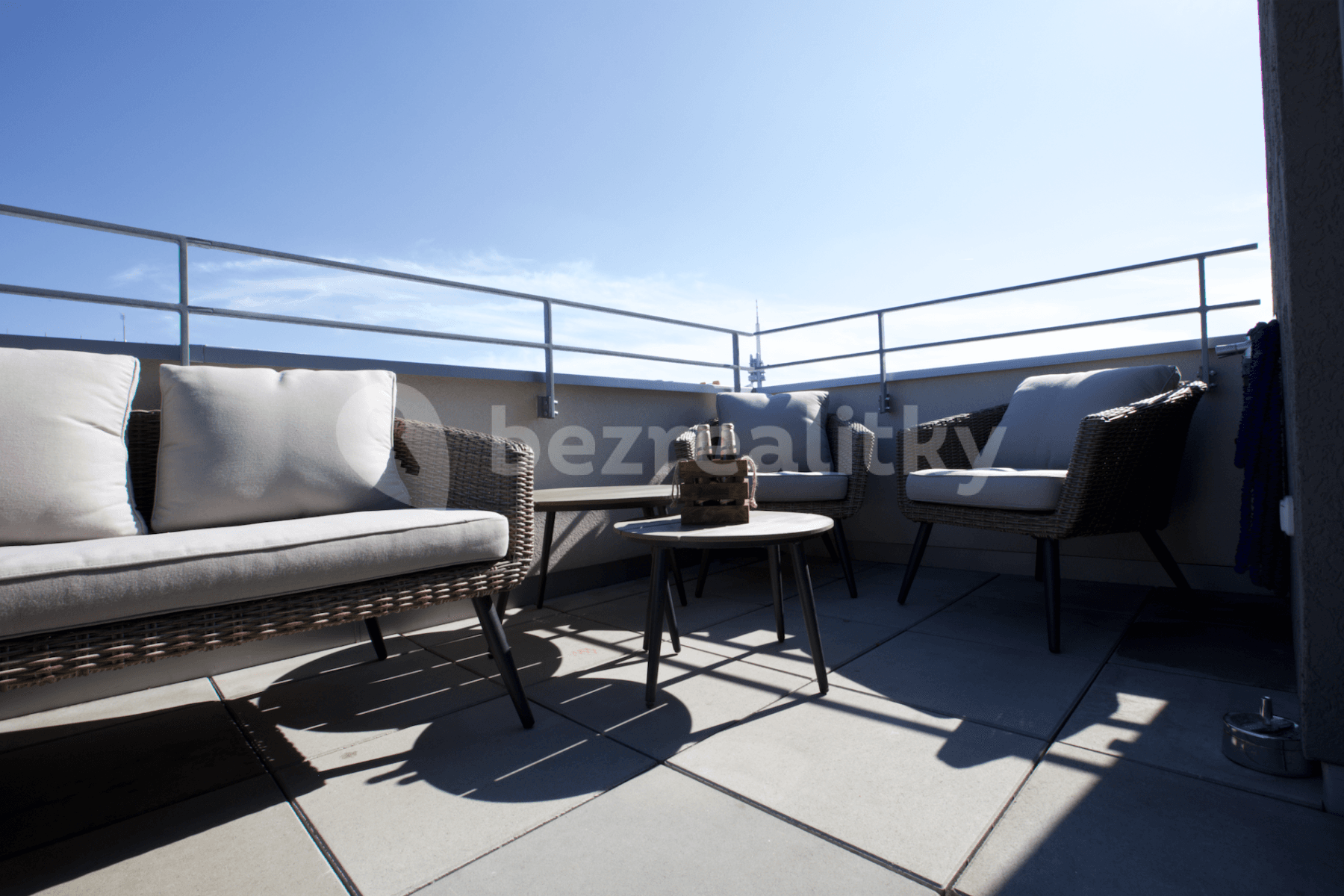 2 bedroom with open-plan kitchen flat to rent, 120 m², Koněvova, Prague, Prague 2 bedroom with open-plan kitchen flat to rent, 120 m², Koněvova, Prague, Prague
