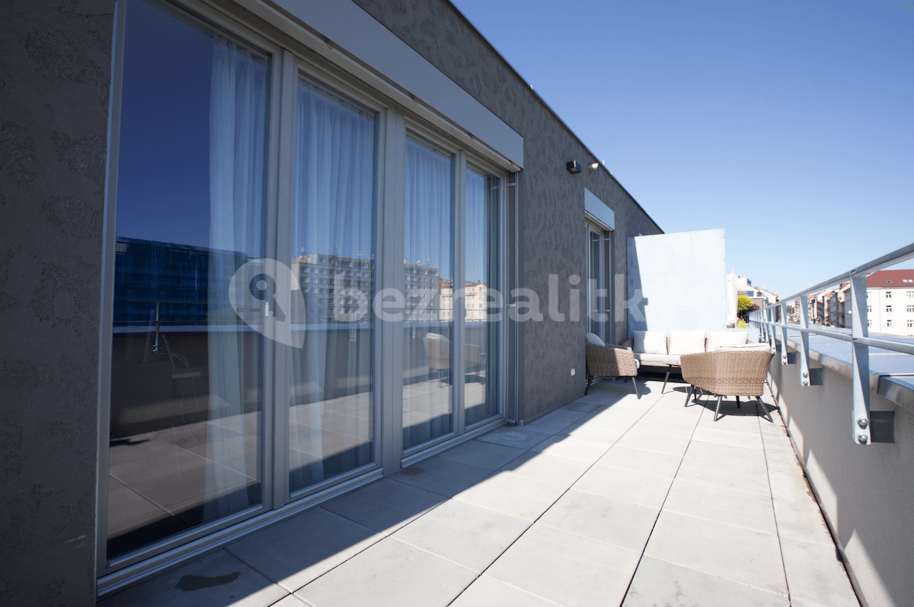 2 bedroom with open-plan kitchen flat to rent, 120 m², Koněvova, Prague, Prague 2 bedroom with open-plan kitchen flat to rent, 120 m², Koněvova, Prague, Prague