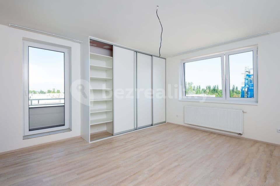 1 bedroom with open-plan kitchen flat to rent, 42 m², Kadečkové, Prague, Prague 1 bedroom with open-plan kitchen flat to rent, 42 m², Kadečkové, Prague, Prague