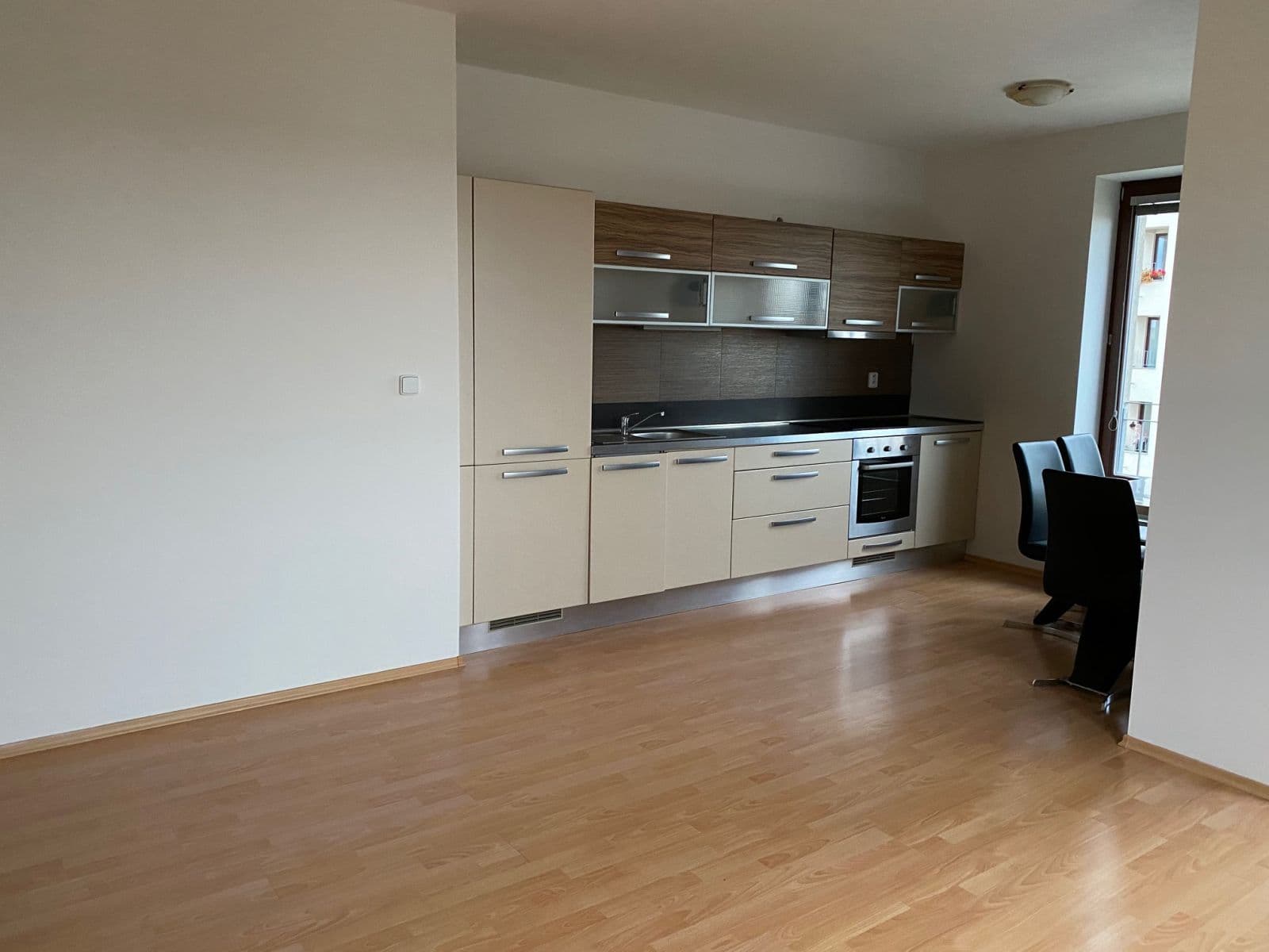 1 bedroom with open-plan kitchen flat to rent, 53 m², Edvarda Beneše, Přelouč, Pardubický Region 1 bedroom with open-plan kitchen flat to rent, 53 m², Edvarda Beneše, Přelouč, Pardubický Region