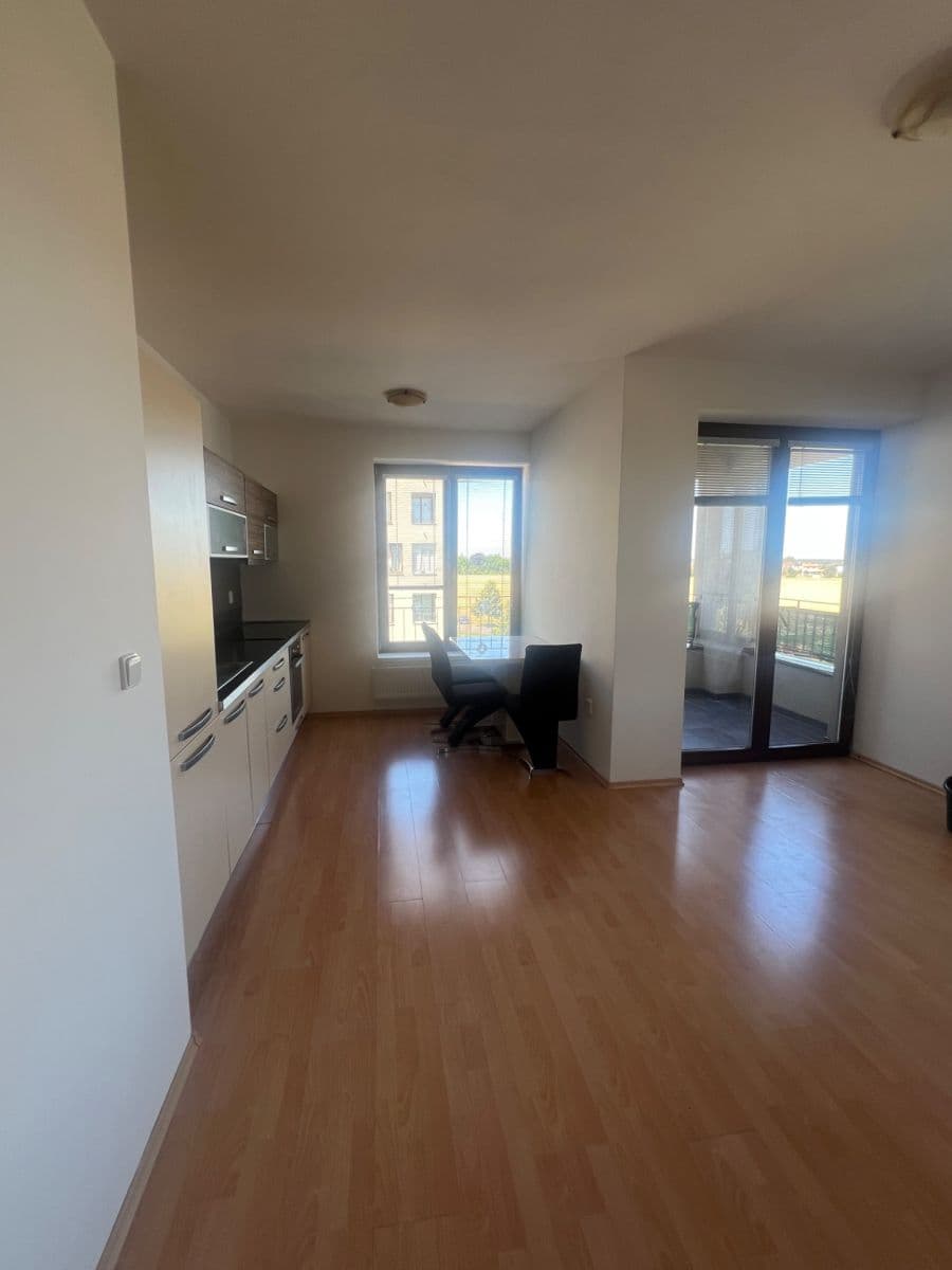 1 bedroom with open-plan kitchen flat to rent, 53 m², Edvarda Beneše, Přelouč, Pardubický Region 1 bedroom with open-plan kitchen flat to rent, 53 m², Edvarda Beneše, Přelouč, Pardubický Region