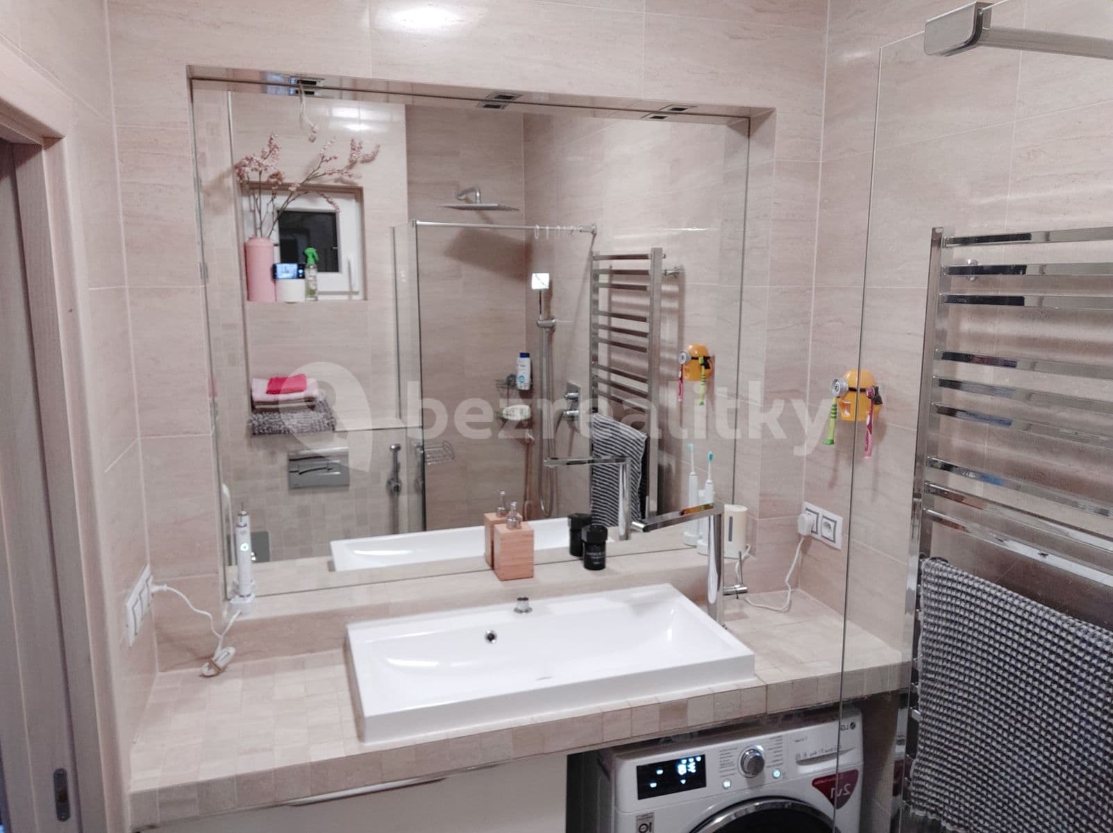 1 bedroom with open-plan kitchen flat to rent, 50 m², Podolská, Prague, Prague 1 bedroom with open-plan kitchen flat to rent, 50 m², Podolská, Prague, Prague